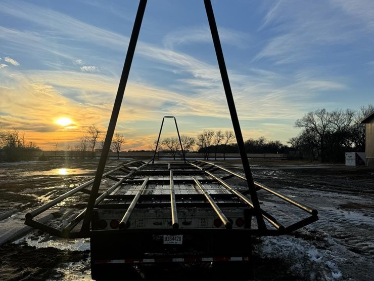 fontaine-hay-trailer-image-25