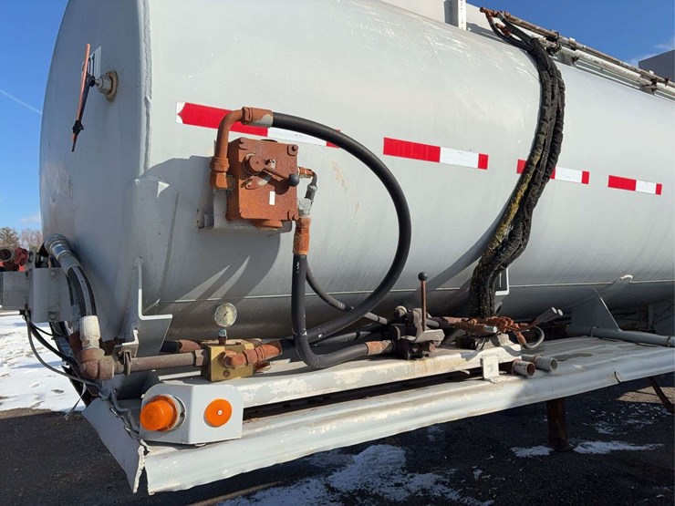 1981-fruehauf-trailer-image-3