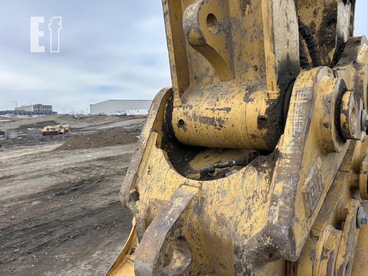 2023-caterpillar-336-image-30