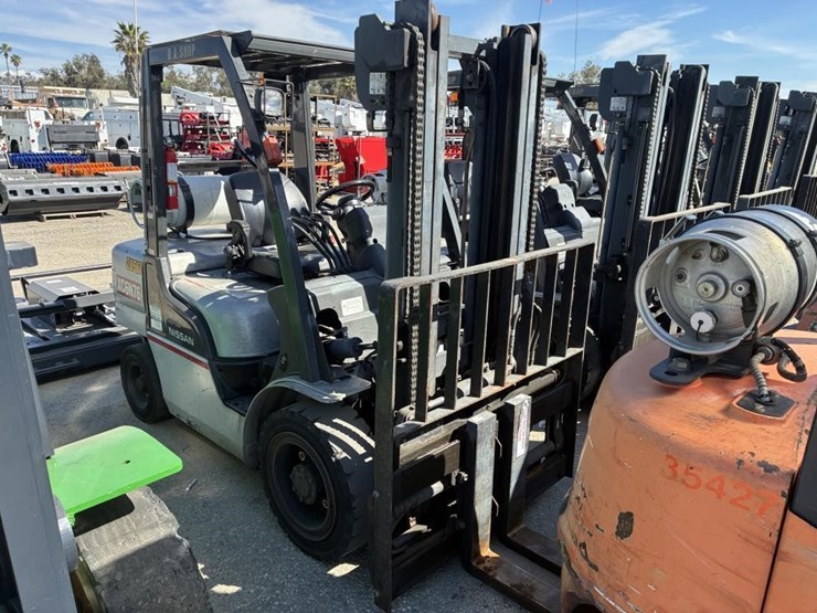 2006-nissan-mugl02a30lv-image-2