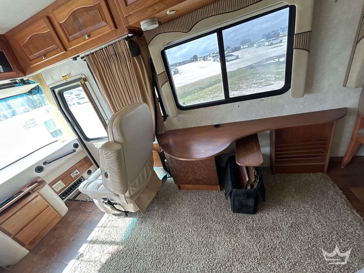 2001-freightliner-allegro-bus-class-a-motorhome-image-20