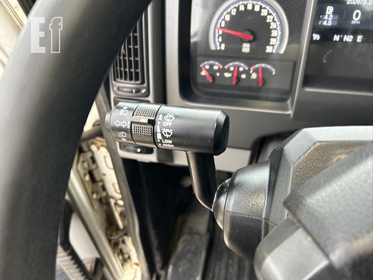 2019-mack-granite-64ft-image-42