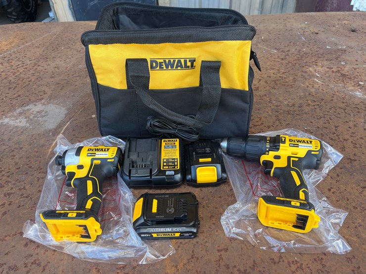 #7-•-dewalt-combo-set-drill-and-impact-image-1