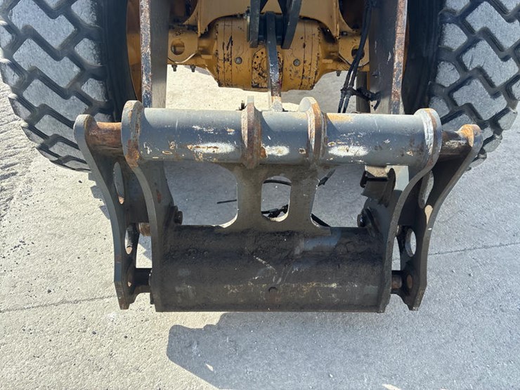 2011-deere-544k-image-14