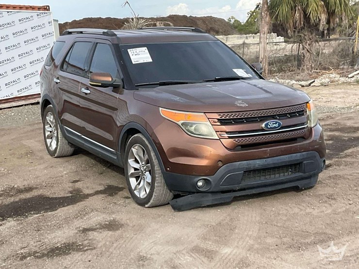 2011-ford-explorer-image-2