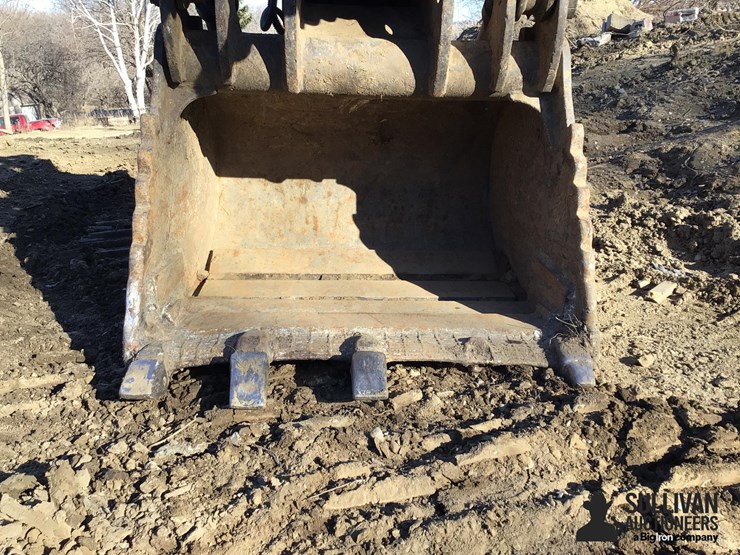 caterpillar-320e-image-12