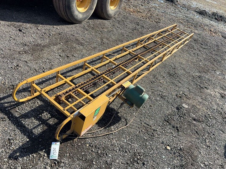 snowco-hay-elevator,-16-ft,-electric-motor-image-1