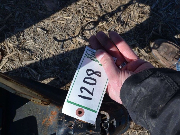 hyster-m30a-scissor-lift-image-13