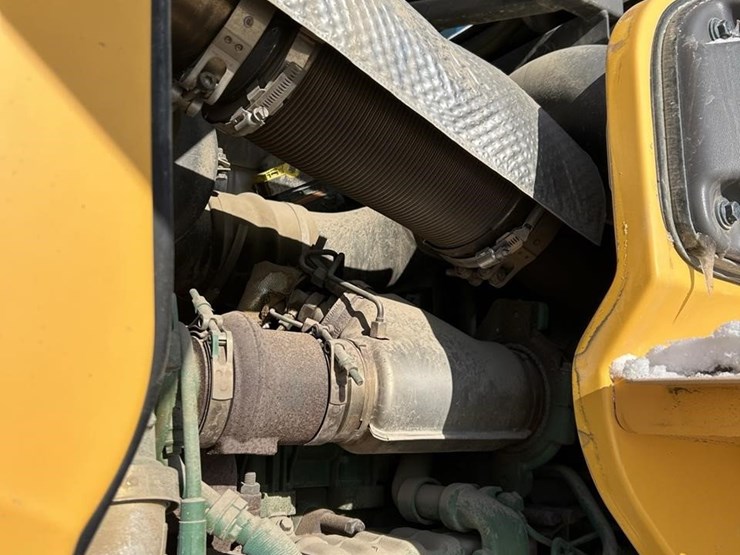 2012-volvo-l70g-image-38