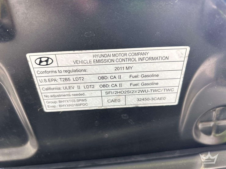 2011-hyundai-santa-fe-image-10
