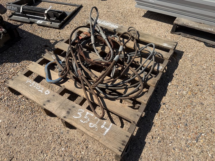 #3524-•-pallet-of-lifting-wire-rigging-image-1