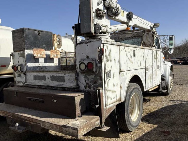 1992-international-4700-image-3