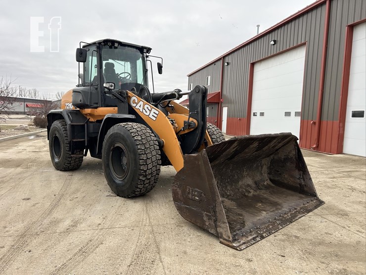 2019-case-721g-image-3