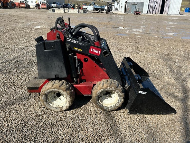 toro-dingo-220-image-5