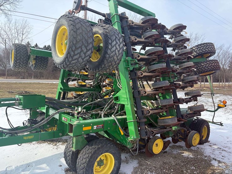 john-deere-1850-image-15