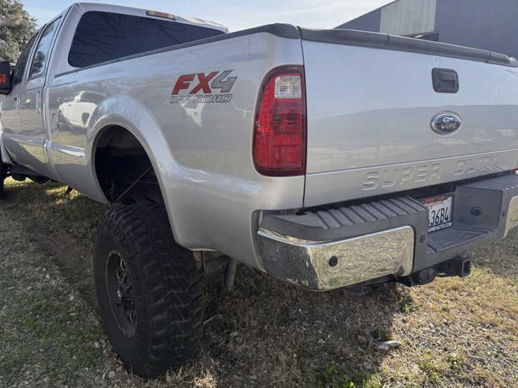 2010-ford-f350-image-10