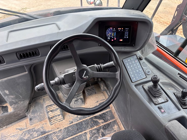 2022-doosan-da30-image-33