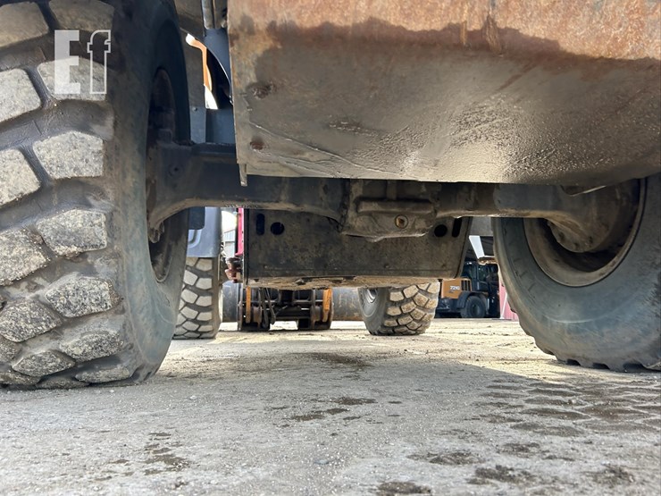 2019-case-721g-image-16