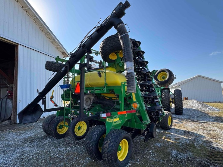 john-deere-1690-image-17