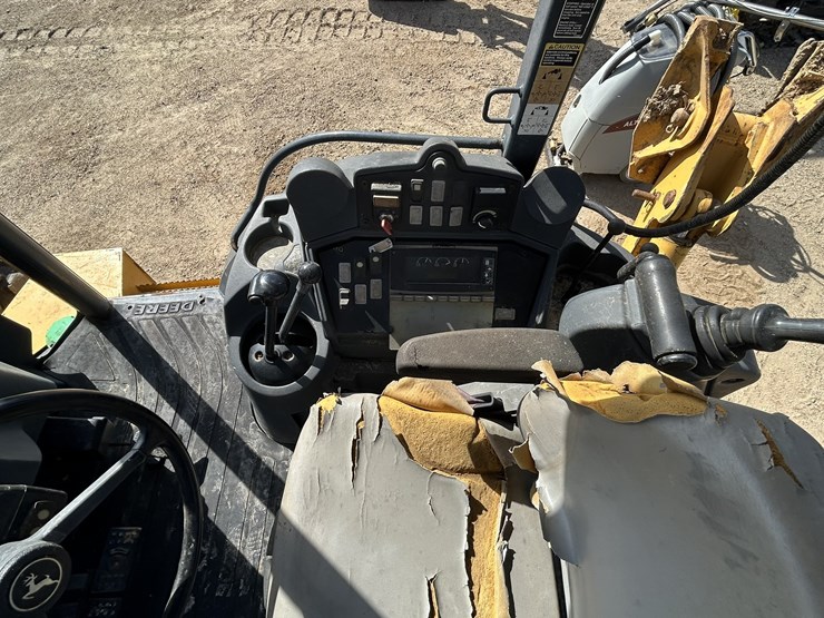 2007-deere-310sj-image-10