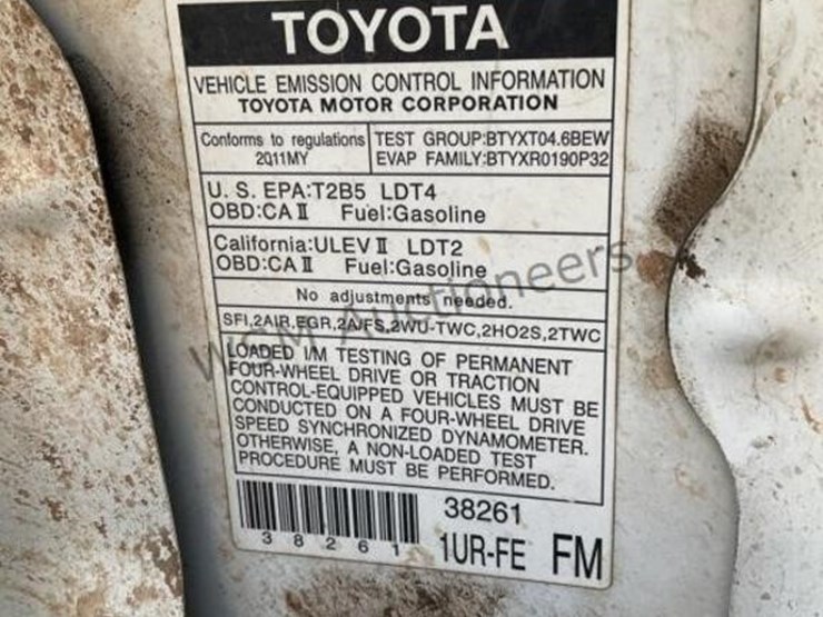 2011-toyota-tundra-image-14