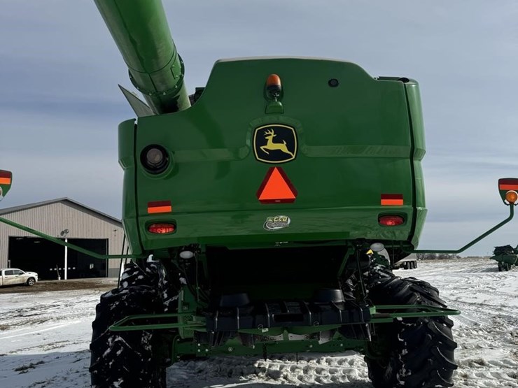 2013-john-deere-s680-image-4