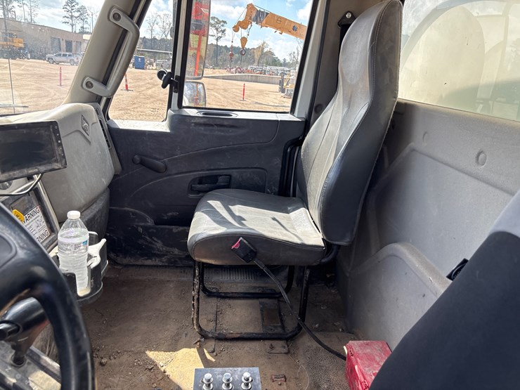 2015-international-durastar-4300-image-24