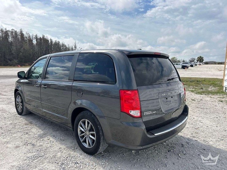 2016-dodge-grand-caravan-image-4