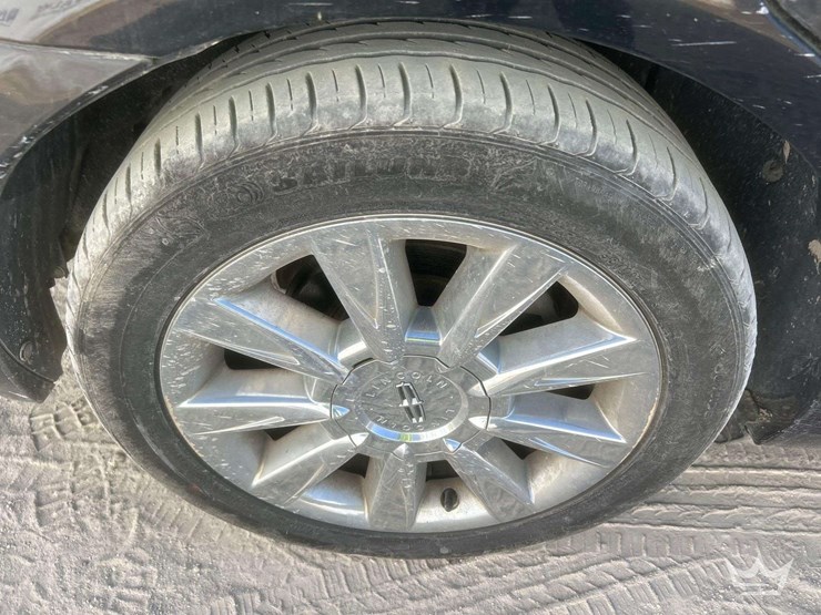 2012-lincoln-mkx-image-27