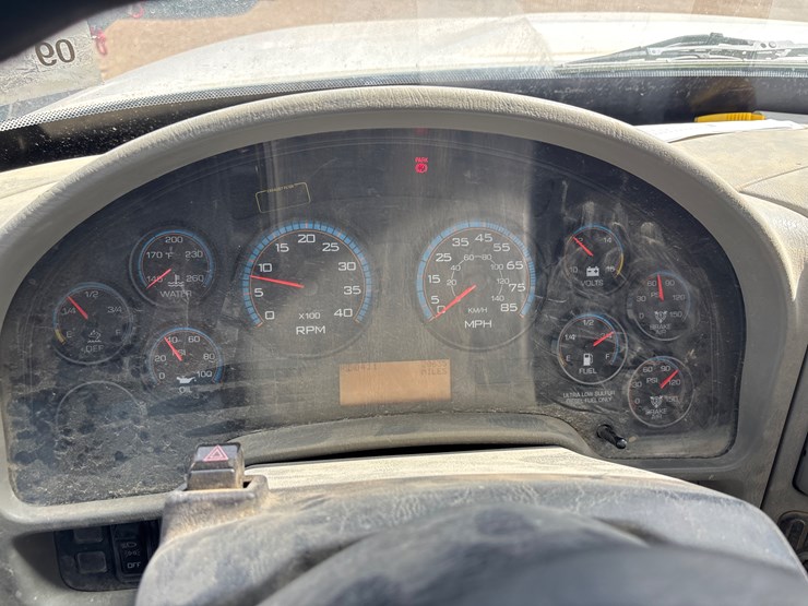 2015-international-durastar-4300-image-29