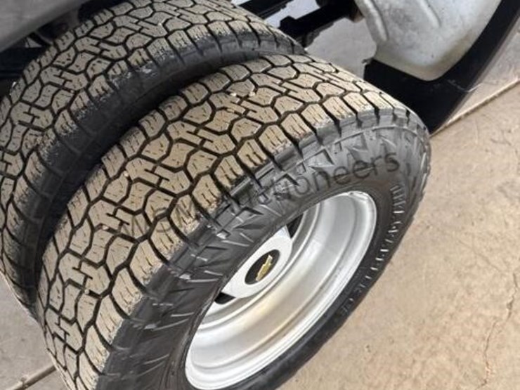 2022-chevrolet-silverado-3500hd-image-9