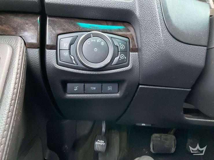 2011-ford-explorer-image-18