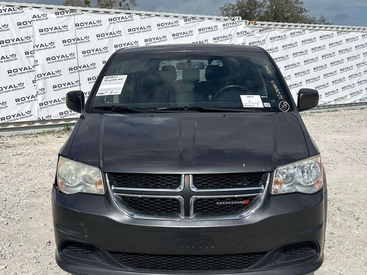 2016-dodge-grand-caravan-image-27