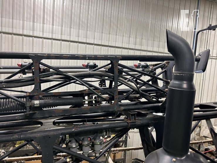 2013-john-deere-4940-image-23