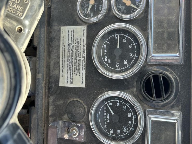 1994-ford-l9000-image-18