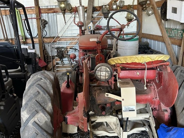 farmall-super-a-w/woods-mower-589-image-2