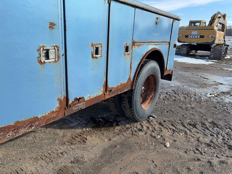 1990-peterbilt-377-image-5