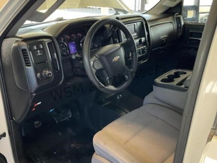 2015-chevrolet-silverado-3500-image-22