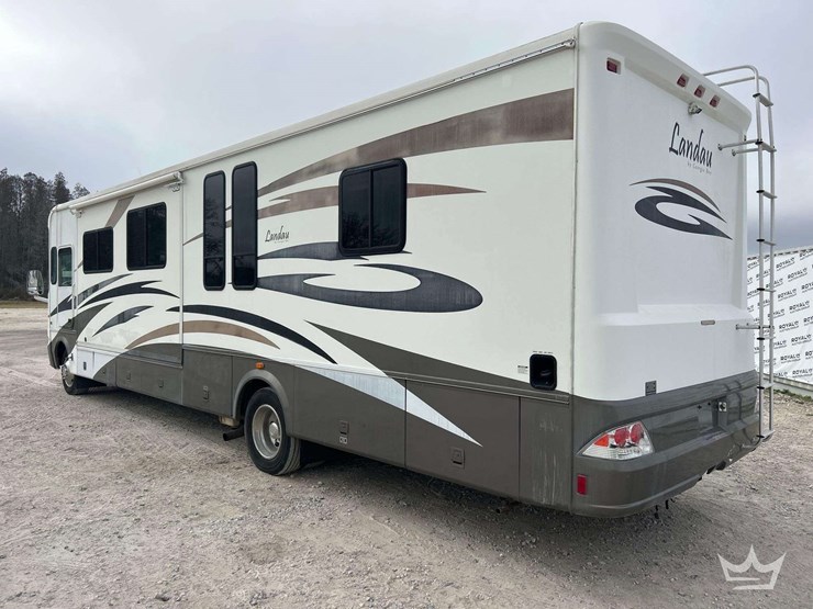 2006-ford-f53-landau-3645ds-36ft.-class-a-motorhome-image-4