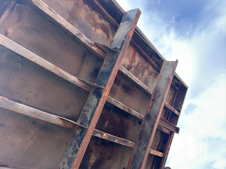 2002-international-4700-image-47