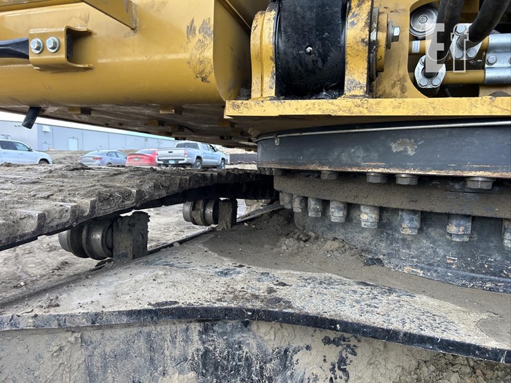 2023-caterpillar-336-image-23