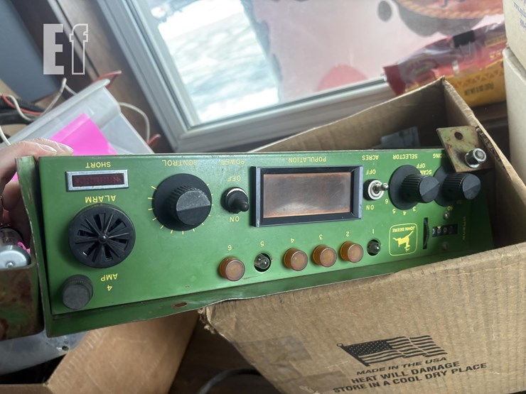 john-deere-7000-image-15