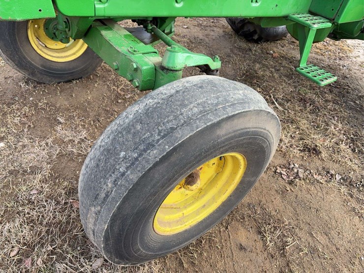 john-deere-4240-image-9