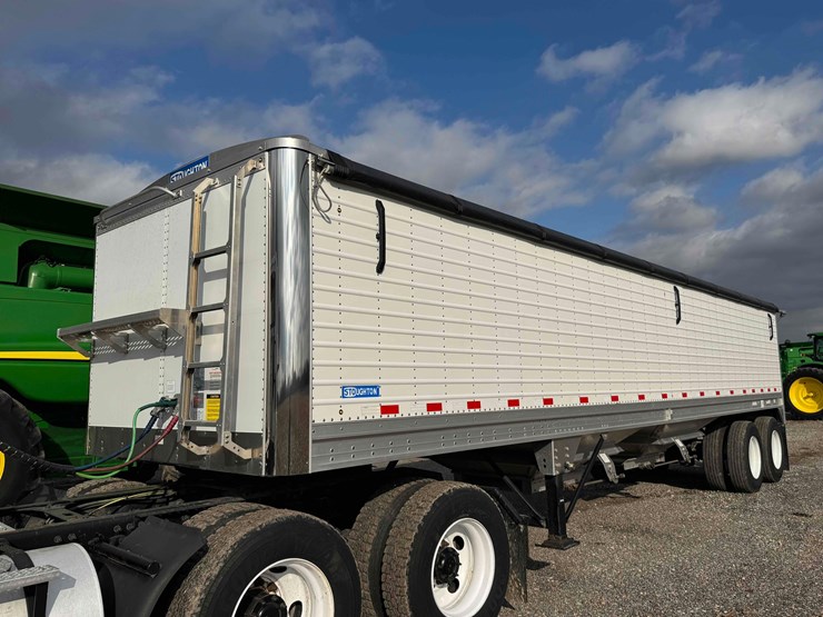 2023-stoughton-hopper-image-1