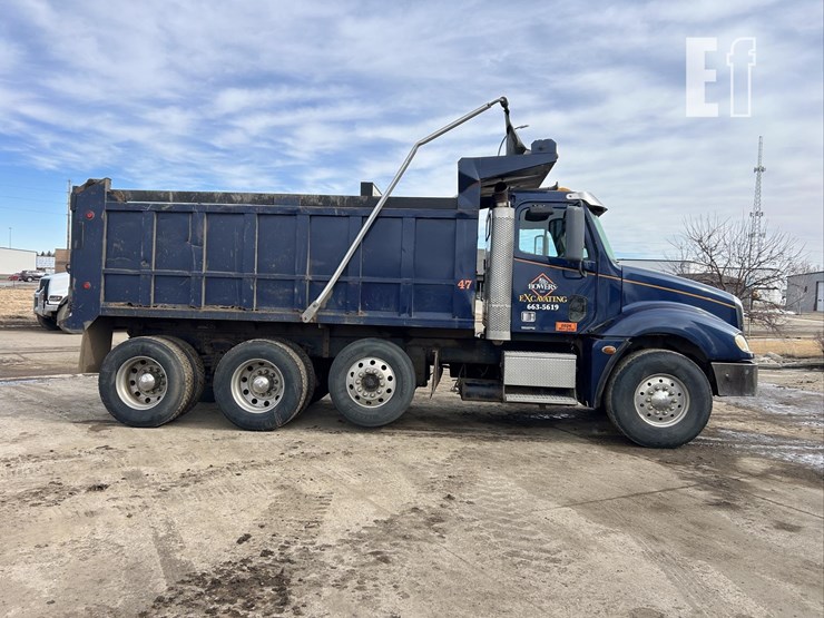 2007-freightliner-columbia-120-image-4