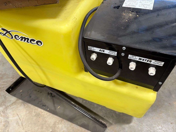 demco-foamer-tank,-pump-and-line-image-6