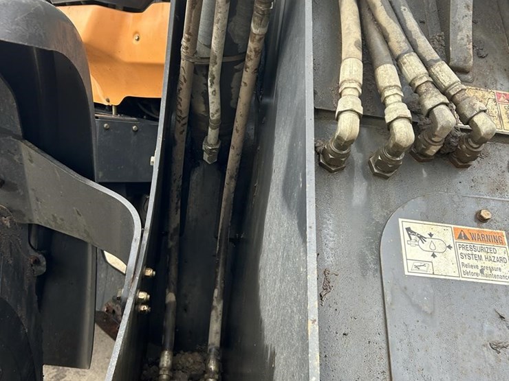 2019-case-721g-image-69