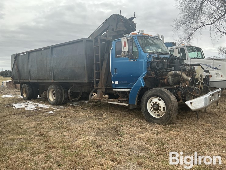 2003-sterling-lt9500-image-4