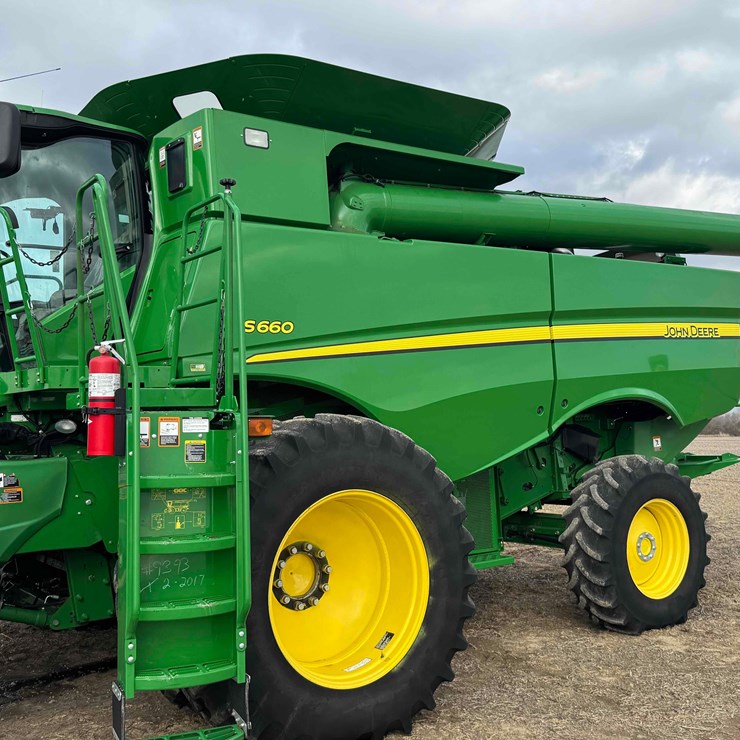 2013 JOHN DEERE S660