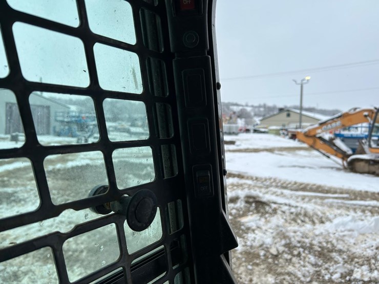 bobcat-t650-image-28